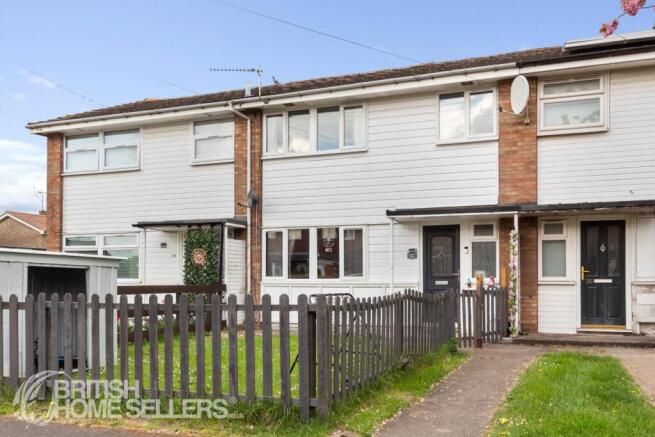 3 bed property, in Andrews Road, £125,000