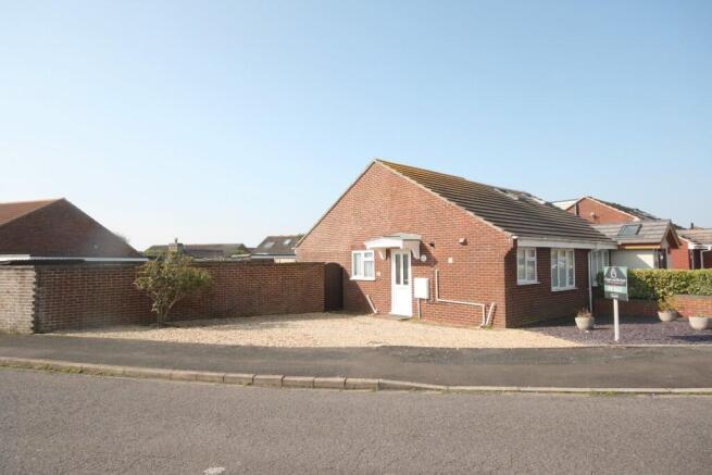2 bed property, in Swallow Drive, £389,950