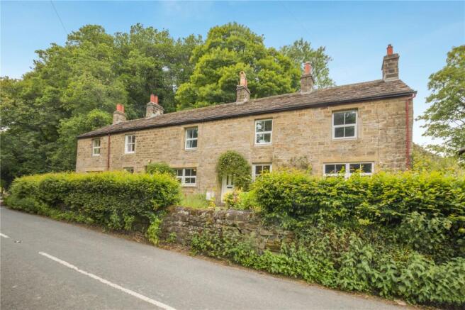 4 bed property, in Street Lane, £500,000