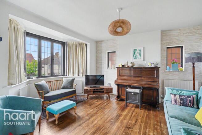 4 bed property, in The Woodlands, £1,000,000