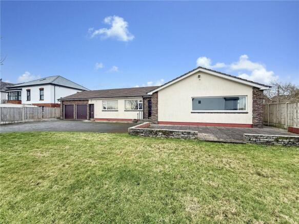 4 bed property, in Sanders Lane, £390,000