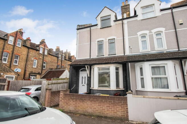 3 bed property, in Cresswell Road SE25, £425,000