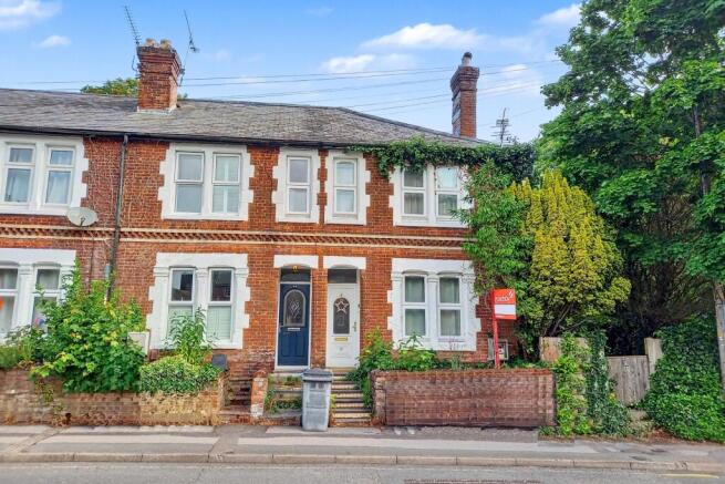 4 bed property, in Winchester, £450,000