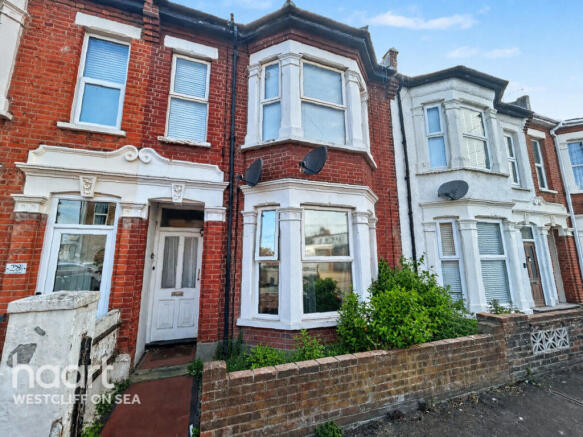 2 bed property, in Belle Vue Place, £150,000