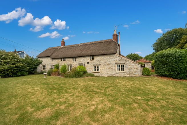 4 bed property, in High Street, £750,000