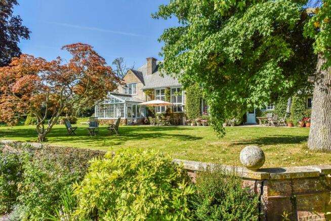 4 bed property, in School Hill, £2,450,000
