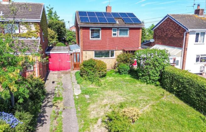 3 bed property, in Celyn Avenue, £190,000