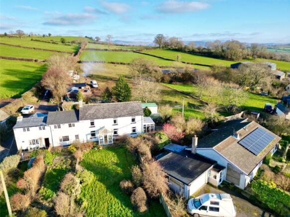 3 bed property, in Llechfaen, £330,000