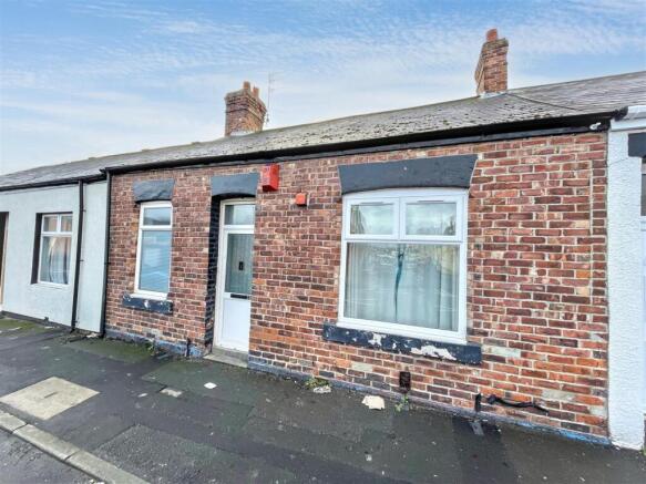3 bed property, in East Moor Road, £80,000