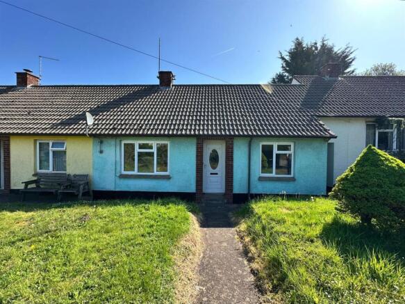 2 bed property, in Burlescombe, £195,000