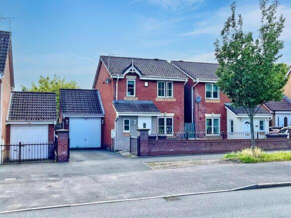 3 bed property, in Chester Road, £320,000