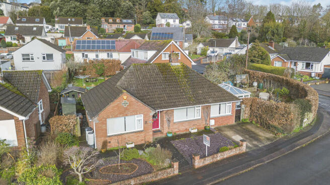 3 bed property, in Creedy Road, £425,000