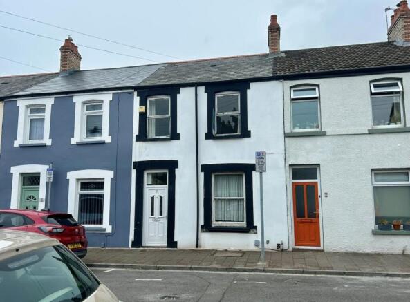 2 bed property, in Blanche Street, £145,000