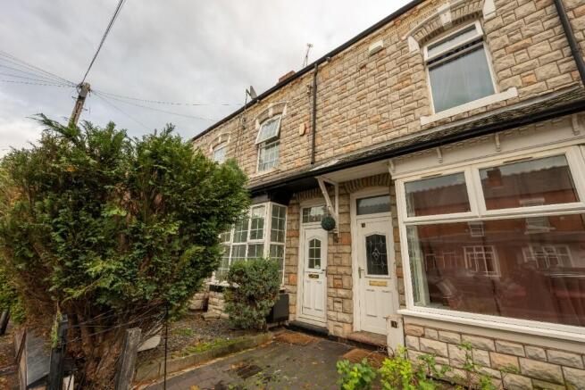 3 bed property, in Milcote Road, £180,000