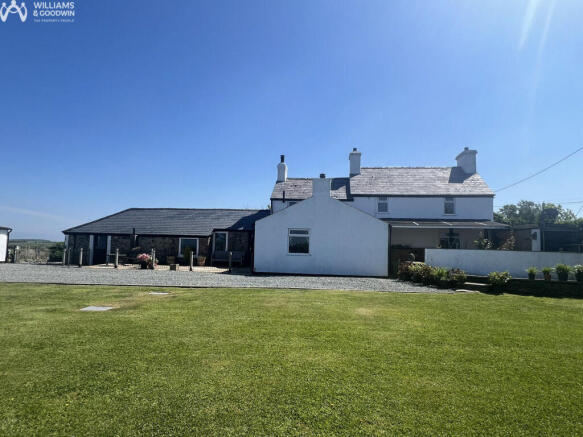 4 bed property, in Carmel, £535,000