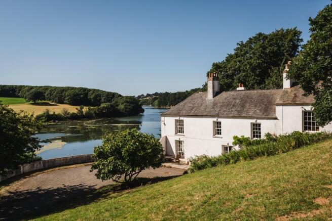 7 bed property, in Old Kea, £3,000,000