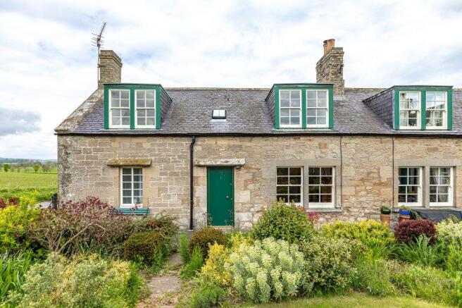 2 bed property, in Meadowview, £200,000