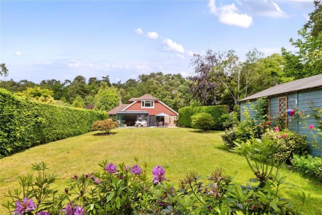 4 bed property, in Headley Down, £915,000