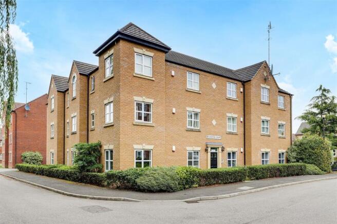 2 bed property, in Millbank Place, £125,000