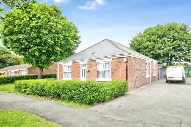 3 bed property, in East Parade, £230,000