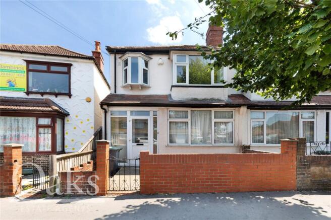 3 bed property, in Davidson Road, £450,000