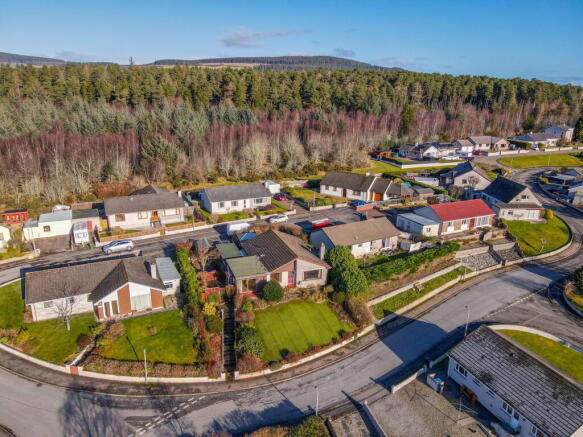 4 bed property, in 20 Darroch Brae, £290,000