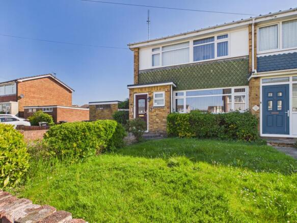 3 bed property, in The Saltings, £300,000