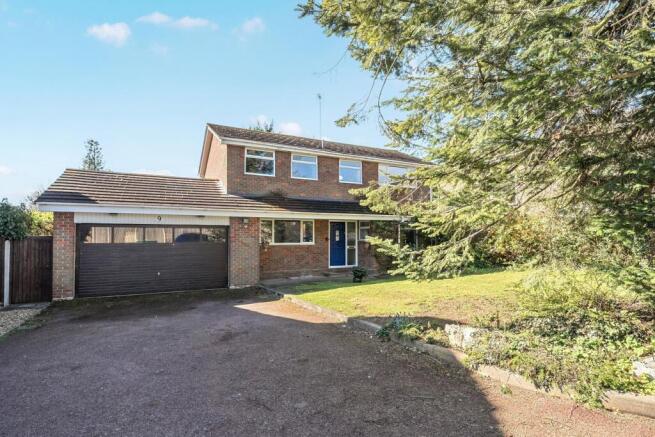 4 bed property, in Hampden Road, £650,000