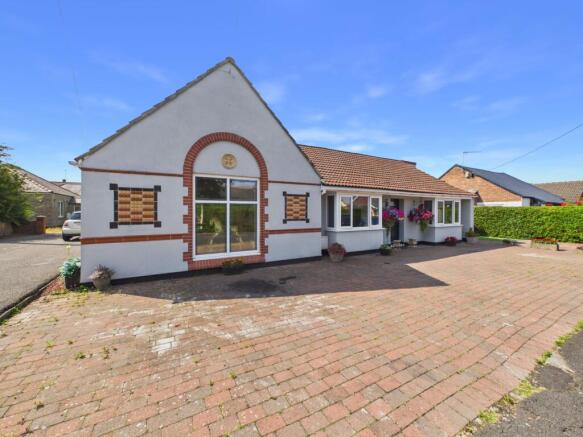 4 bed property, in King George Road, £485,000