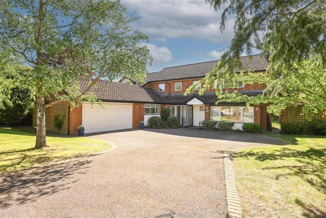 5 bed property, in The Uplands, £2,000,000