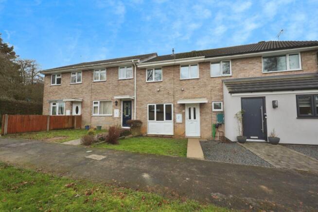 3 bed property, in Glenarm Crescent, £160,000