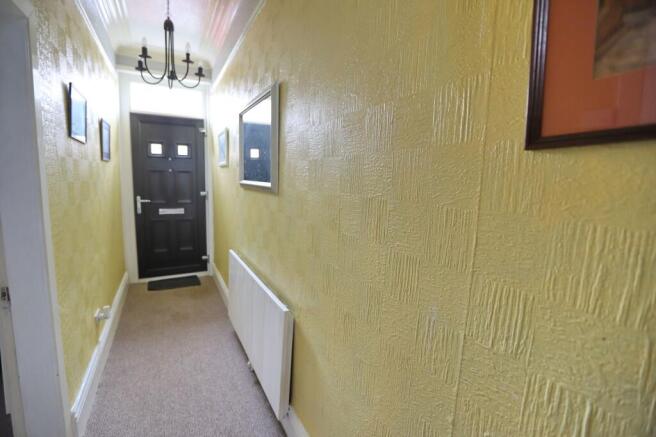 2 bed property, in Orange Hill Road, £255,000