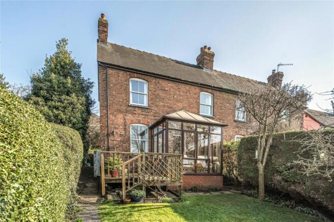 2 bed property, in Fishmore Road, £265,000