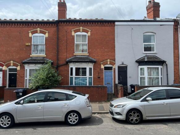 2 bed property, in 17 Frederick Road, £125,000