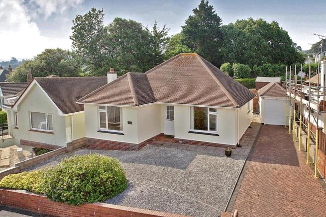 3 bed property, in Winston Court, £475,000