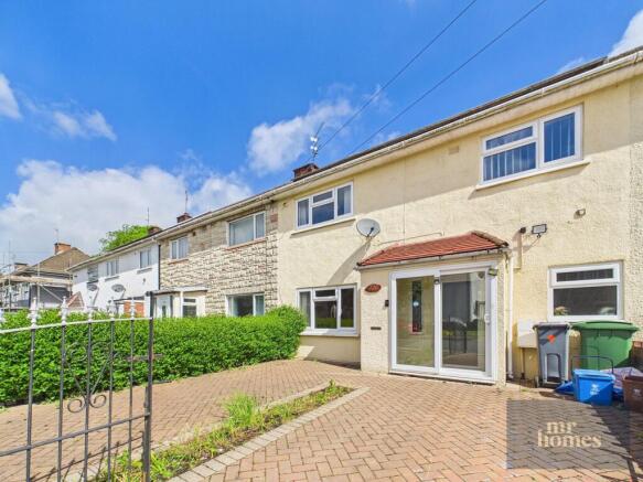 3 bed property, in Keyston Road, £275,000