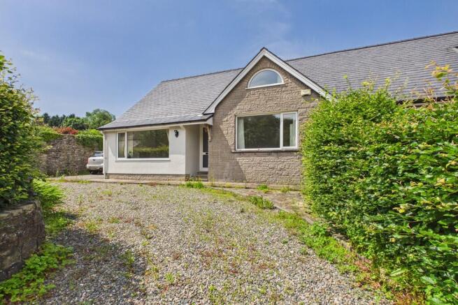 2 bed property, in Riverside, £395,000