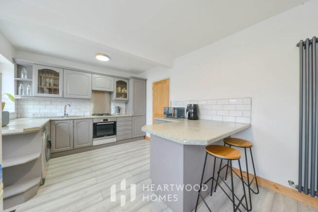 3 bed property, in Kings Road, £620,000