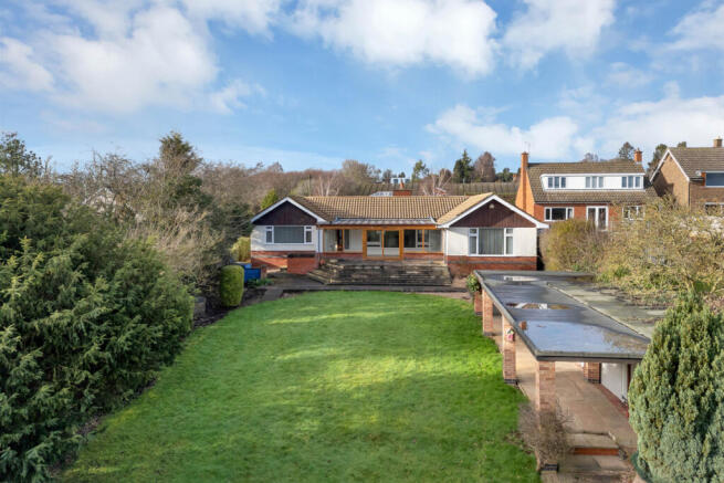 4 bed property, in Leicester LE7, £700,000