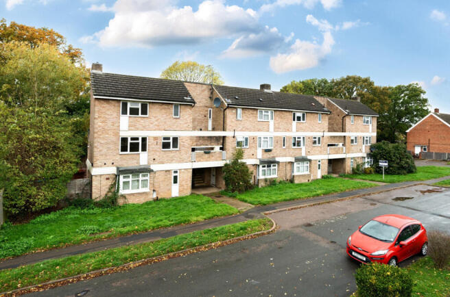 3 bed property, in Patten Ash Drive, £250,000