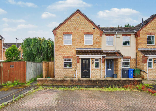 3 bed property, in Kariba Close, £165,000