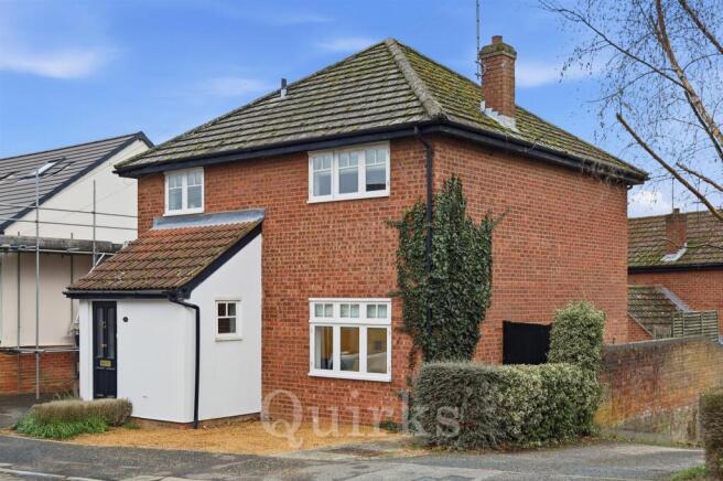 4 bed property, in Dorset Way, £539,000