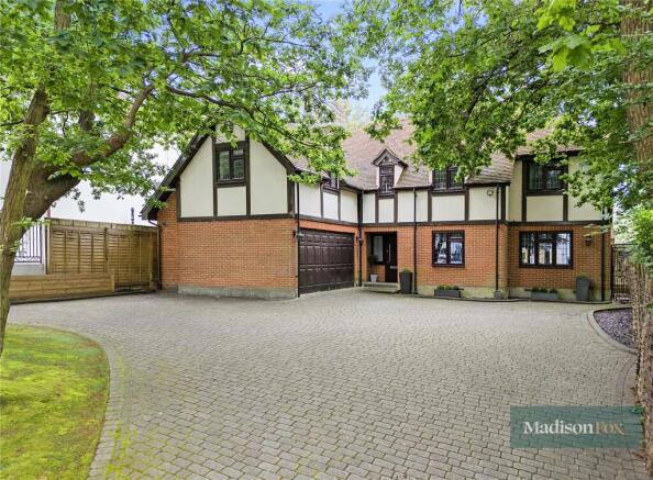 5 bed property, in Manor Road, £1,500,000