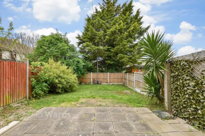 3 bed property, in Balcomb Crescent, £250,000