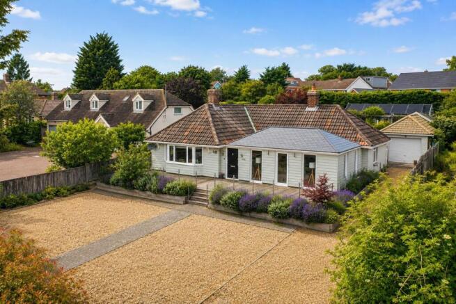 3 bed property, in Hill Crescent, £499,995