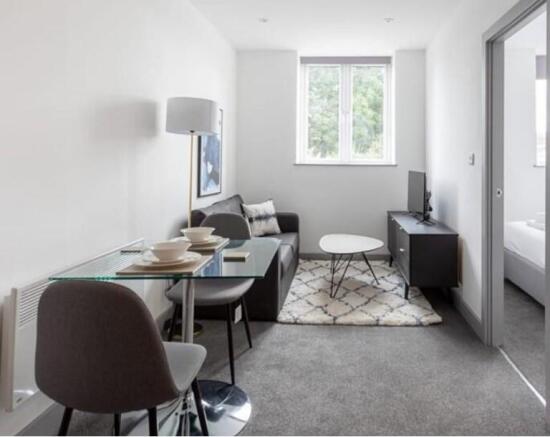 1 bed property, in Balm Road, £90,000