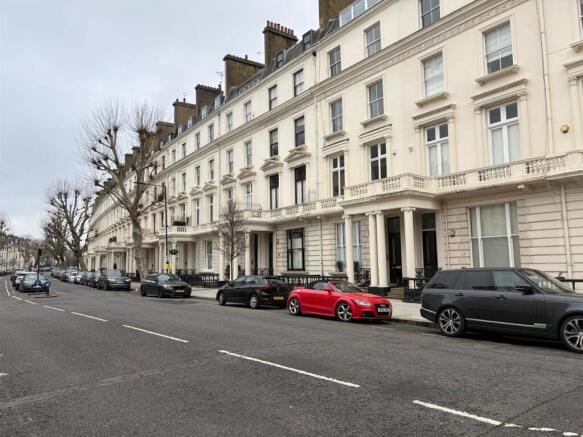 2 bed property, in Warrington Crescent, £750,000