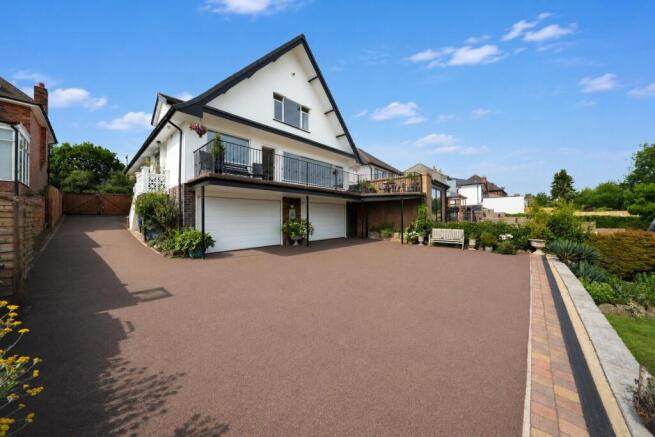 4 bed property, in Springhill Lane, £635,000