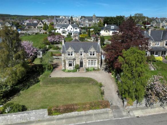 3 bed property, in St Callans, £500,000