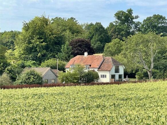 5 bed property, in Rogate, £900,000